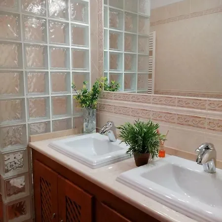 D'yellow House - And Countryside