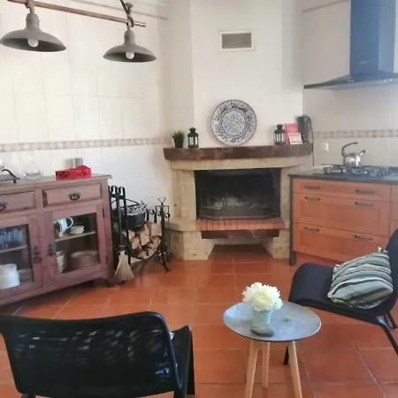 Feriehus D'yellow House - And Countryside Carqueja