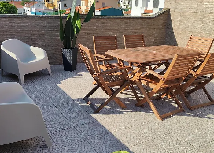 D'yellow House - And Countryside Hébergement de vacances Carqueja