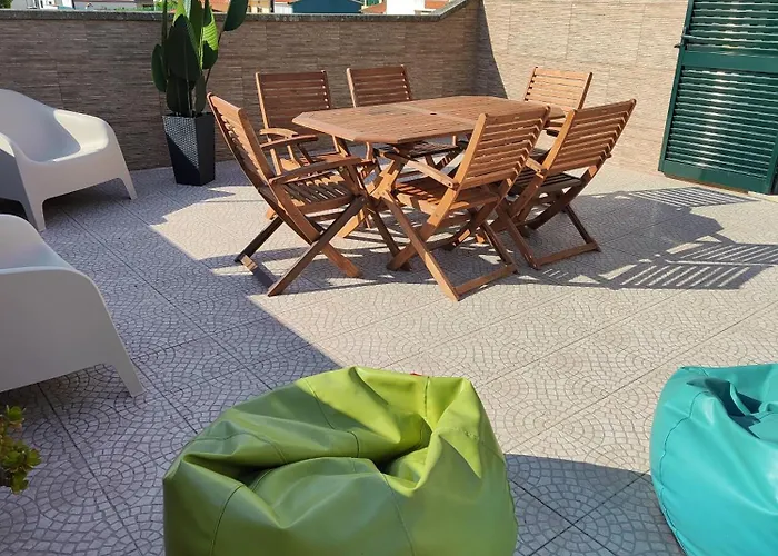 D'yellow House - And Countryside Hébergement de vacances *