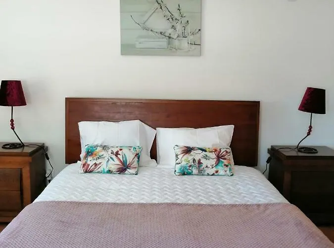 D'yellow House - And Countryside Hébergement de vacances *