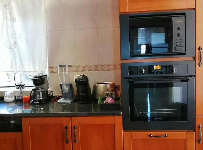 D'yellow House - And Countryside Hébergement de vacances *