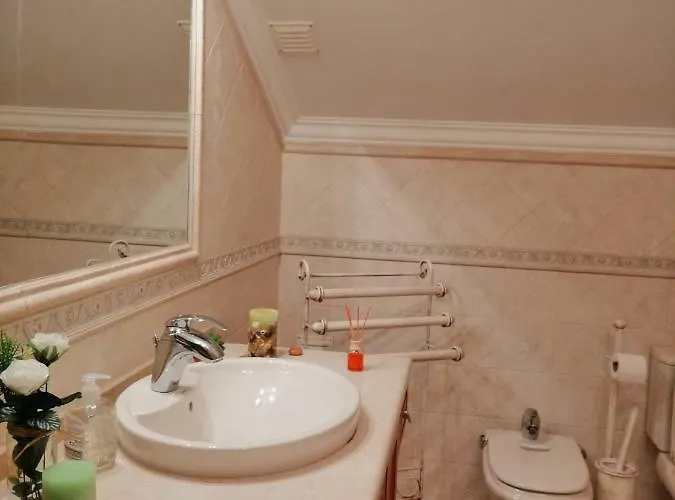 D'yellow House - And Countryside *