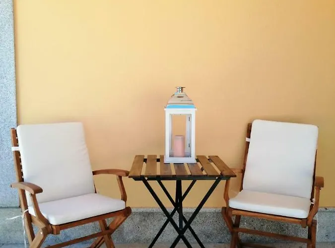 D'yellow House - And Countryside Hébergement de vacances Carqueja